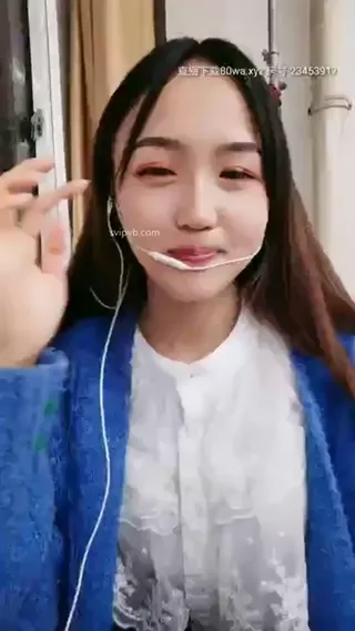 [키 176 초등학교 여동생] 수업 중에 절친에게 몰래 미미가 새는 것을 엄호하고 기숙사로 돌아가 홀딱 벗었다