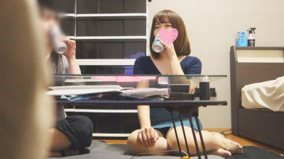 [노모] FC2-PPV-1161746 Peeping at women drinking at home! A chubby girl who seems easygoing is dissatisfied with her indifferent boyfriend and her desires explode! The panties peeking out from her plump thighs are erotic! I just want to do it with a girl li (일본AV 무수정,노모,프리미엄 AV)